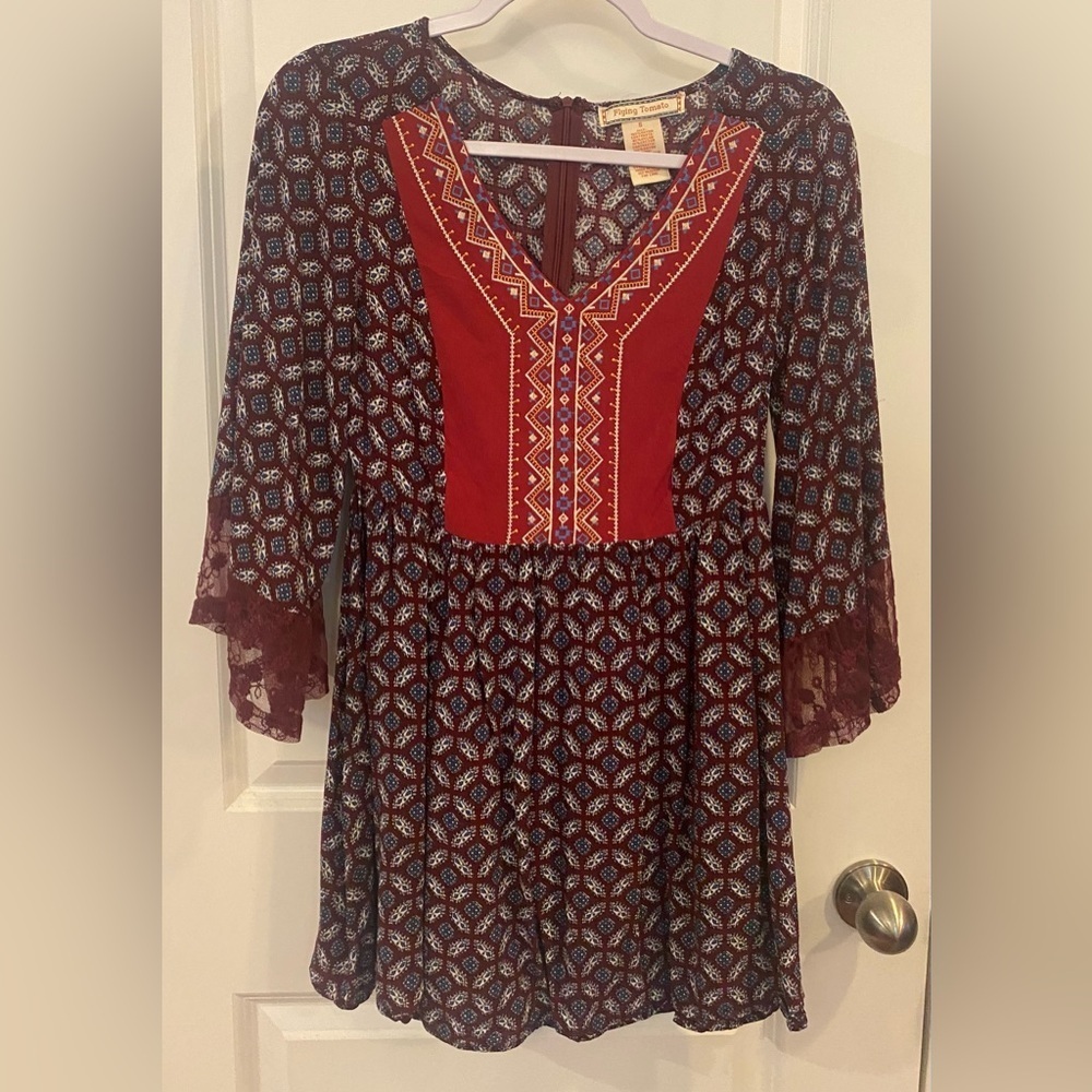 Flying Tomato Dress Sz S Burgundy Print Lace 3/4 Trimmed Sleeves Embroidered